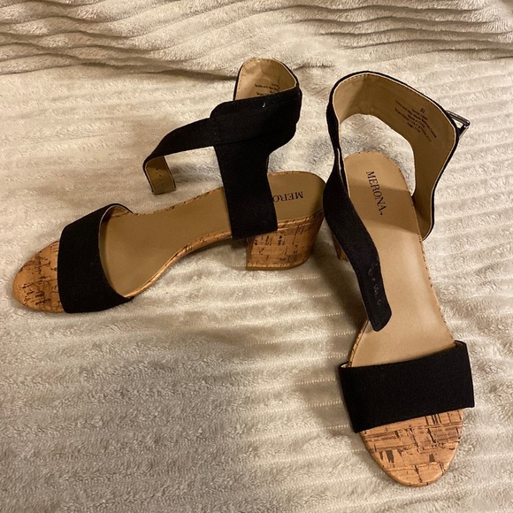 Merona Shoes - MERONA Sandals Womens 8 Ankle Strap Block Heels 8.5